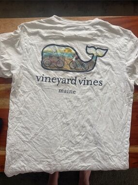 Vineyard Vines White Whale Graphic Tee with Beach Scene